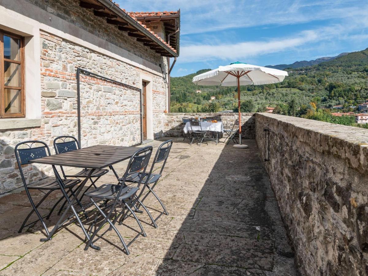 Villa Ancient Farmhouse With Private Heated Hot Tub And Pool Casola in Lunigiana Exterior foto